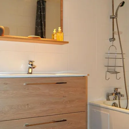 Duplex Chaleureux 4 Pièces Avec Belle Terrasse Fermée, Parking, Près Des Pistes - 8 Pers, - Fr-1-592-21